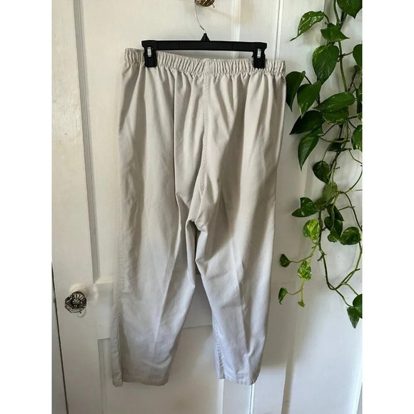 Lands End Women’s size 16 white pants - Picture 6 of 7